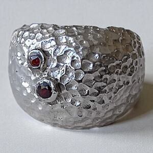 Vintage 925 Silver Hammered Garnet Ring Chunky Domed Statement EFY Maker